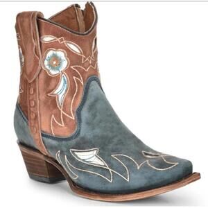 Circle G B Floral Cutout Embroidered Boho Women's Western Cowboy Core Boots 6